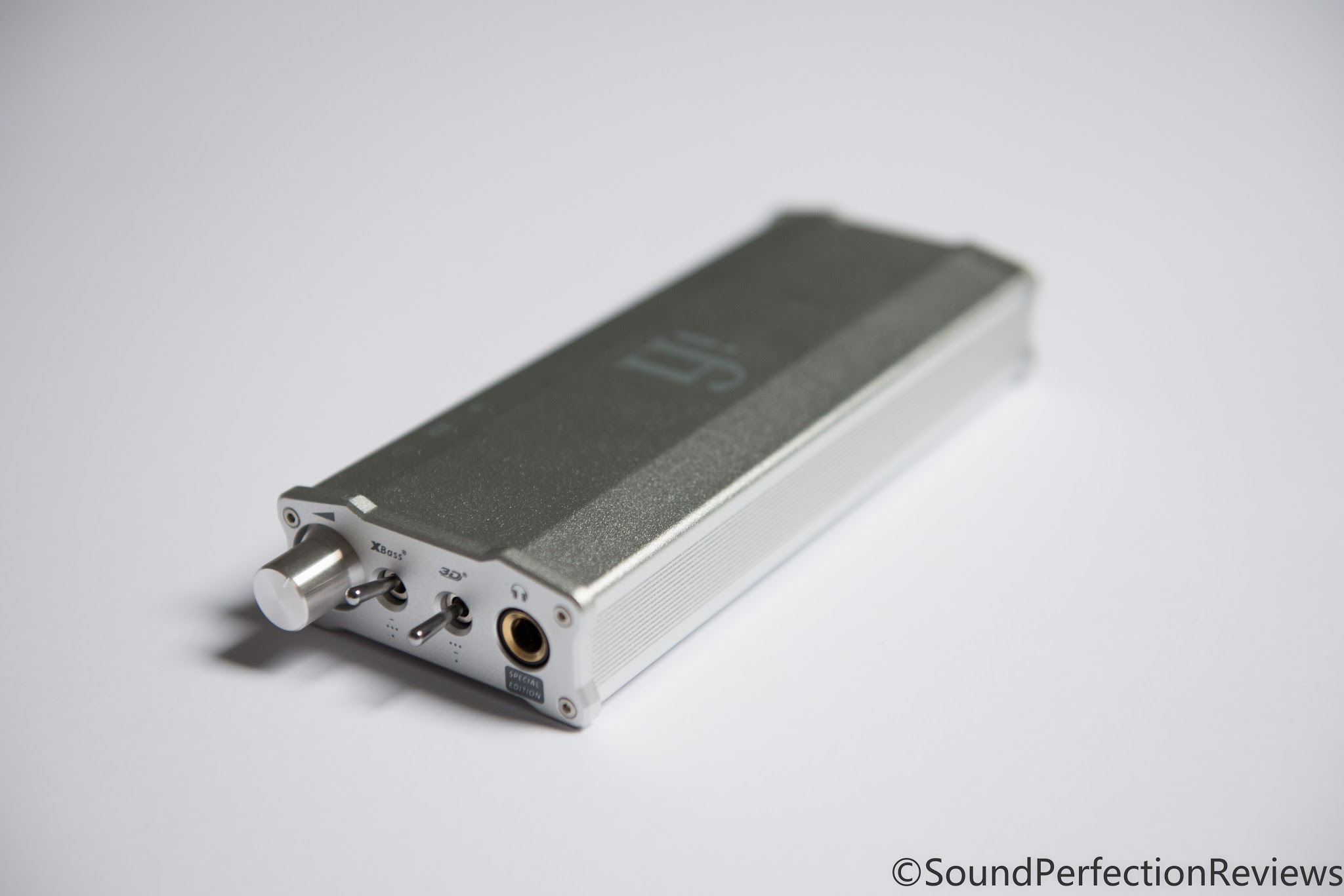 Review: iFi Audio iCan SE (more power in the same can)
