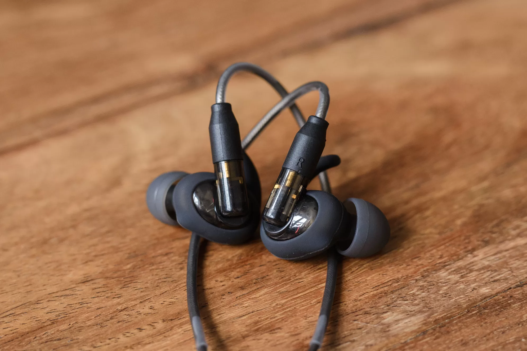 Review: Akoustyx R-100 Earphones